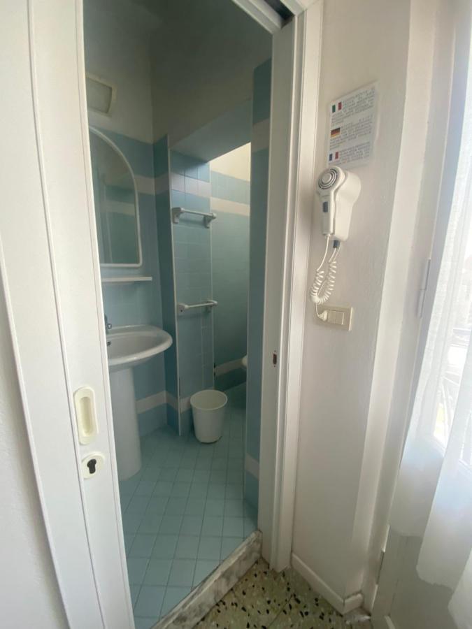B&B Hotel Lucciola Cattolica Luaran gambar