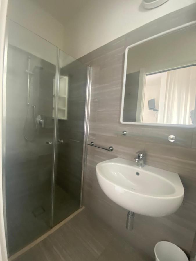 B&B Hotel Lucciola Cattolica Luaran gambar