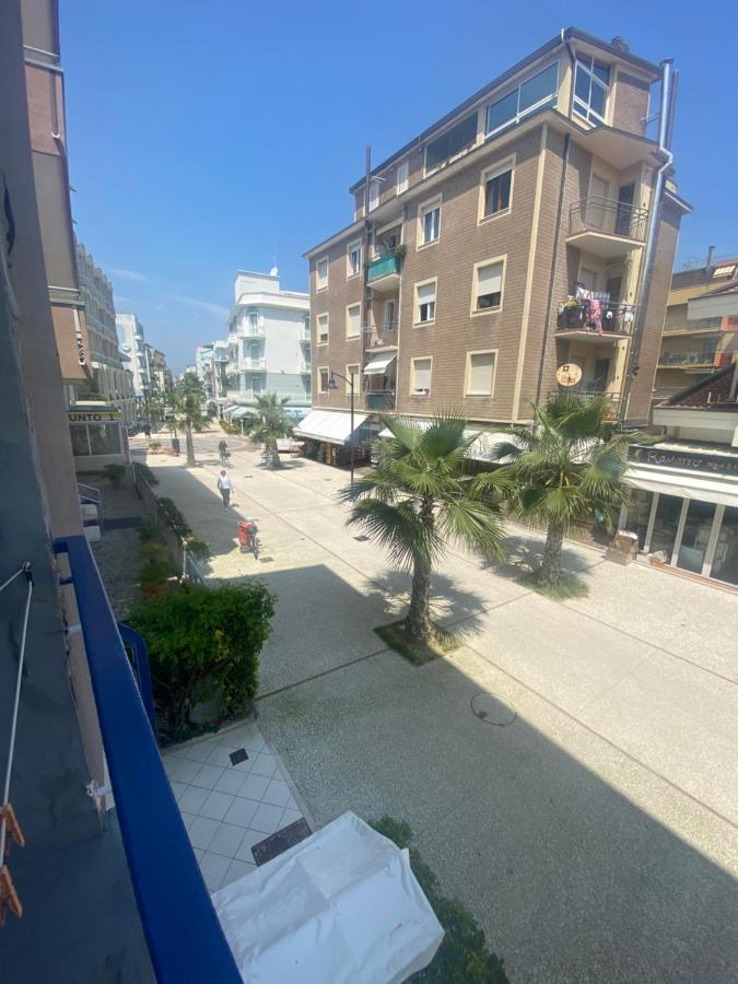 B&B Hotel Lucciola Cattolica Luaran gambar