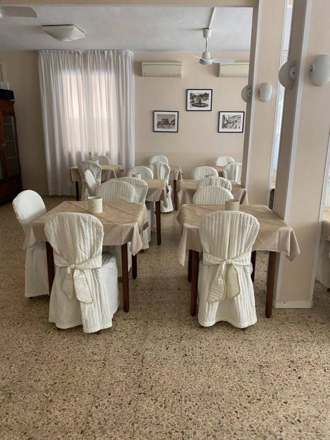 B&B Hotel Lucciola Cattolica Luaran gambar