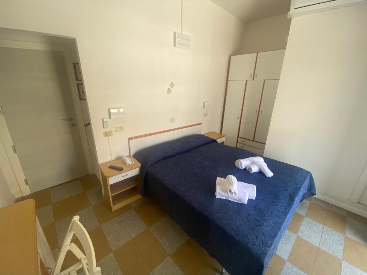 B&B Hotel Lucciola Cattolica Luaran gambar