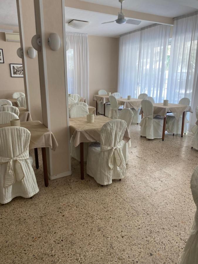 B&B Hotel Lucciola Cattolica Luaran gambar