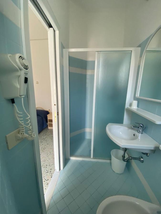 B&B Hotel Lucciola Cattolica Luaran gambar