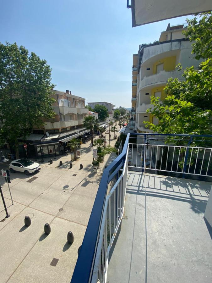 B&B Hotel Lucciola Cattolica Luaran gambar