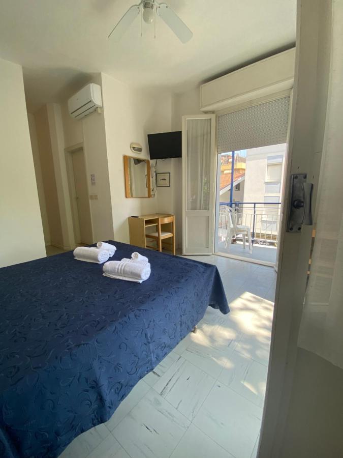 B&B Hotel Lucciola Cattolica Luaran gambar